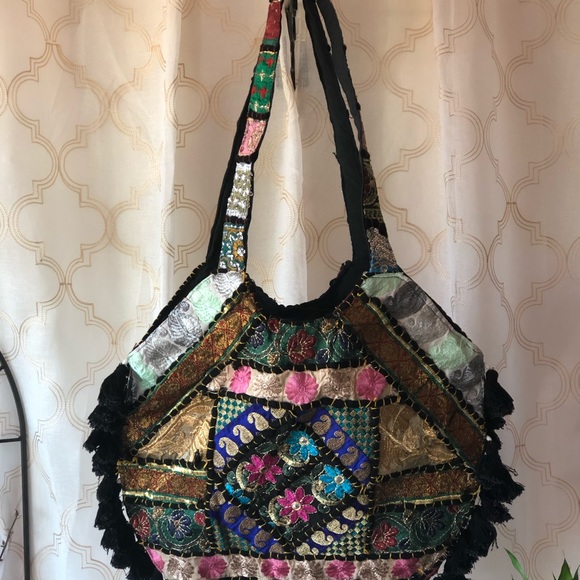 Handcrafted Embroidered Satchel - Picture 2 of 4